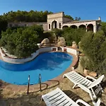Domus Delle Stelle 1 - Padronale Con Piscina Pula