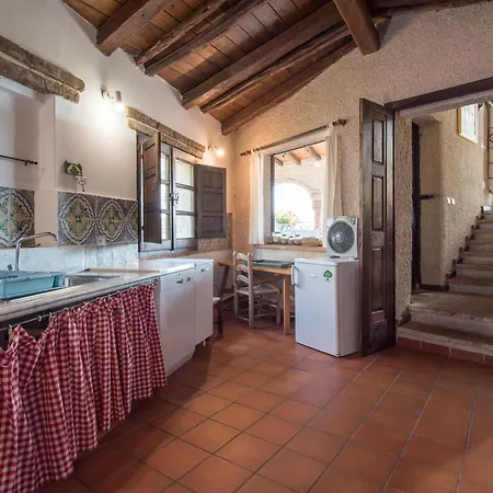 Domus Delle Stelle 1 - Padronale Con Piscina * Pula